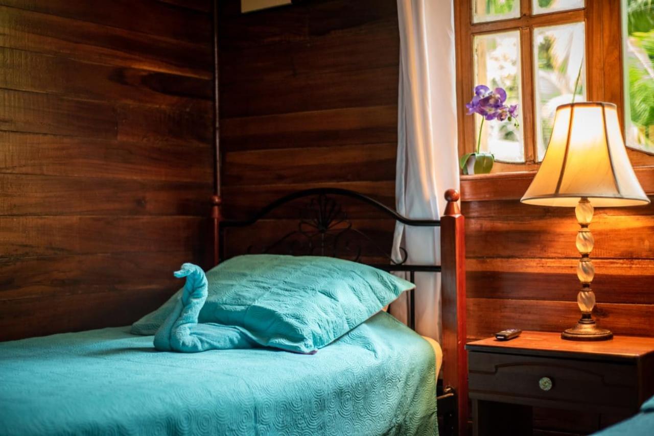 Hotel Tierra Verde Bed And Breakfast Bocas del Toro Exterior foto