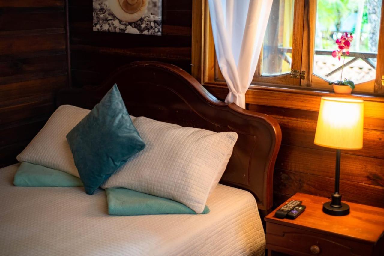 Hotel Tierra Verde Bed And Breakfast Bocas del Toro Exterior foto